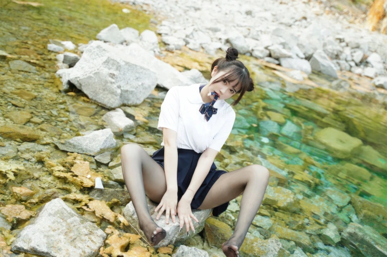 《小溪体操服死库水JK》｜Tina很妖孽呀 · 56张写真