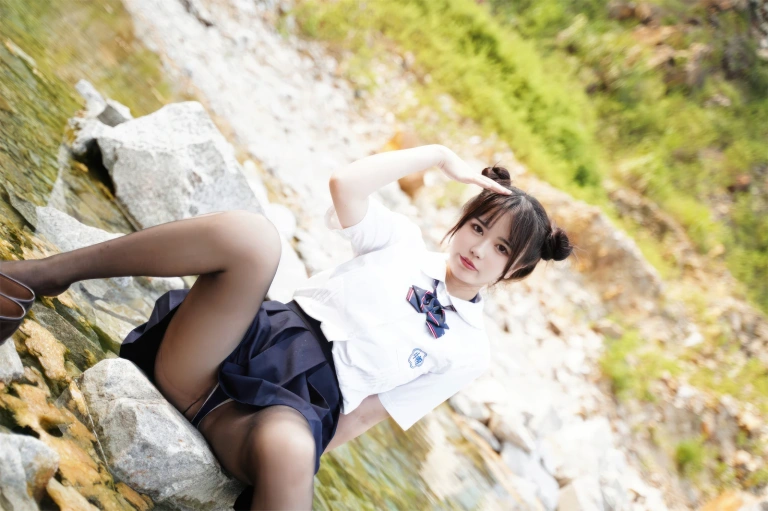 《小溪体操服死库水JK》｜Tina很妖孽呀 · 56张写真