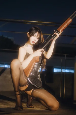 《夜色连衣裙》｜Tina很妖孽呀 · 37张写真