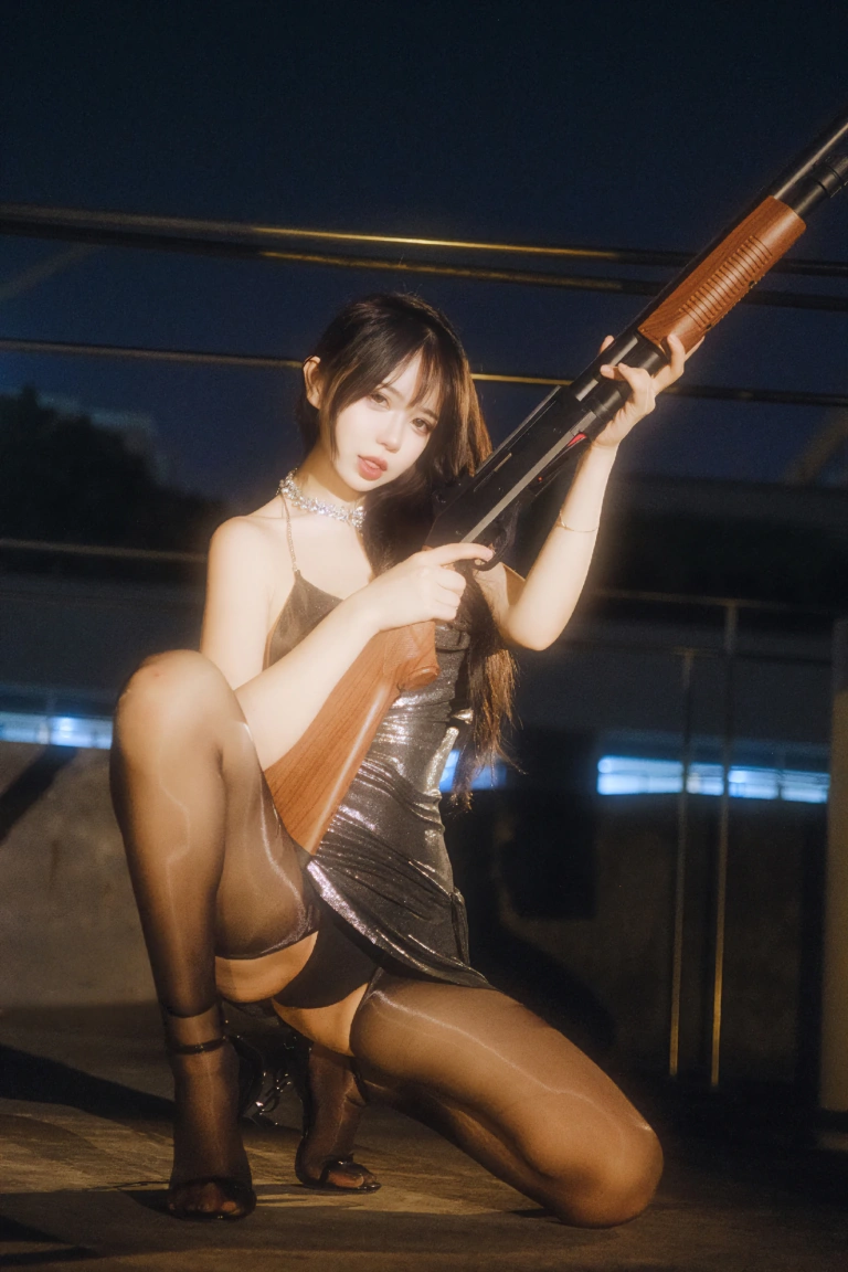 《夜色连衣裙》｜Tina很妖孽呀 · 37张写真