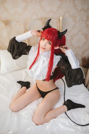 《更衣人偶 利兹魅魔》｜Tomoyo酱 · 23张写真