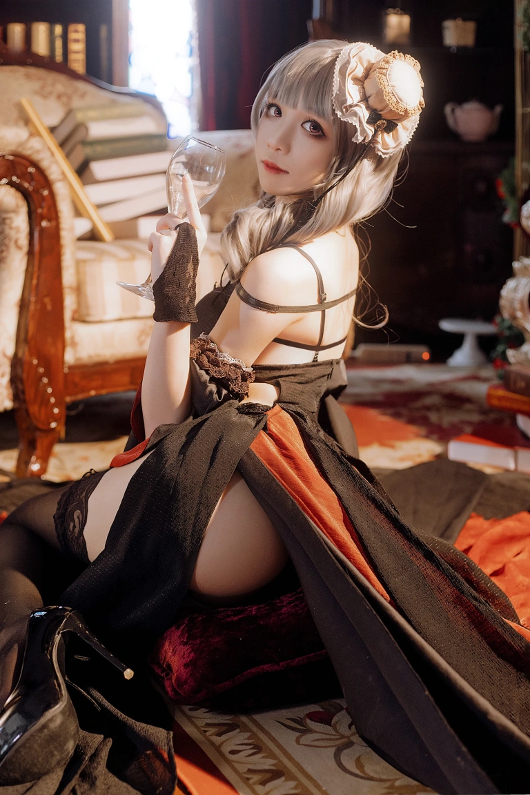 《碧蓝航线 吕佐夫礼服》｜Tomoyo酱 · 29张写真