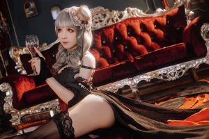 《碧蓝航线 吕佐夫礼服》｜Tomoyo酱 · 29张写真