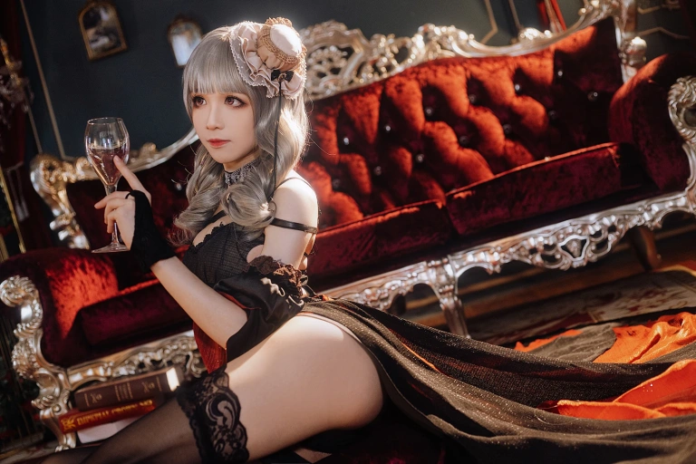《碧蓝航线 吕佐夫礼服》｜Tomoyo酱 · 29张写真