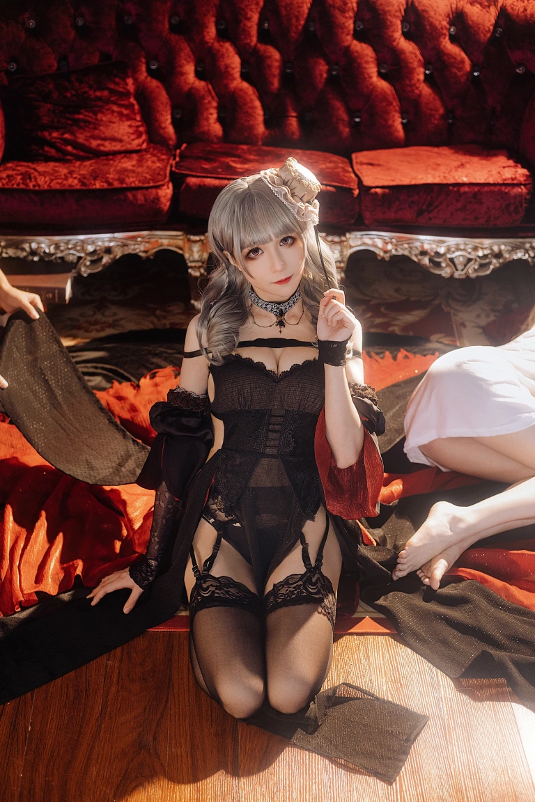 《碧蓝航线 吕佐夫礼服》｜Tomoyo酱 · 29张写真
