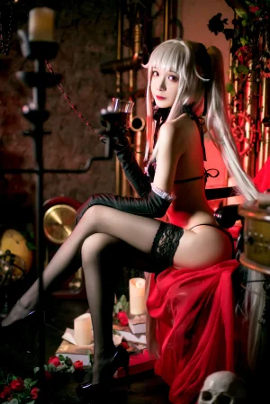 《雾枝礼服&水着》｜Tomoyo酱 · 30张写真