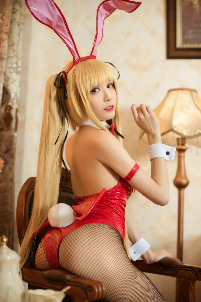 《英梨梨兔女郎》｜Tomoyo酱 · 18张写真