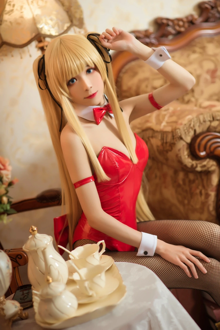 《英梨梨兔女郎》｜Tomoyo酱 · 18张写真