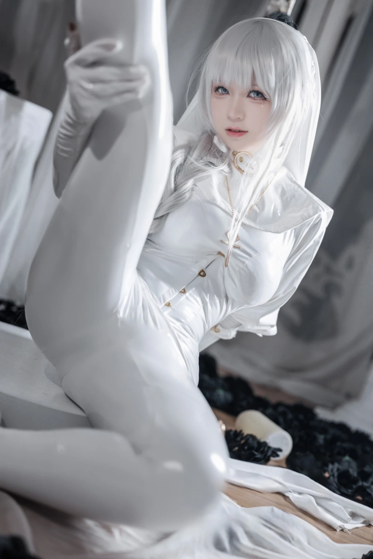 《纯白修女》｜樱落酱w · 45张写真