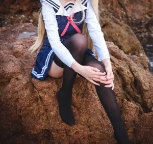 《小短裙》｜封疆疆v · 10张写真