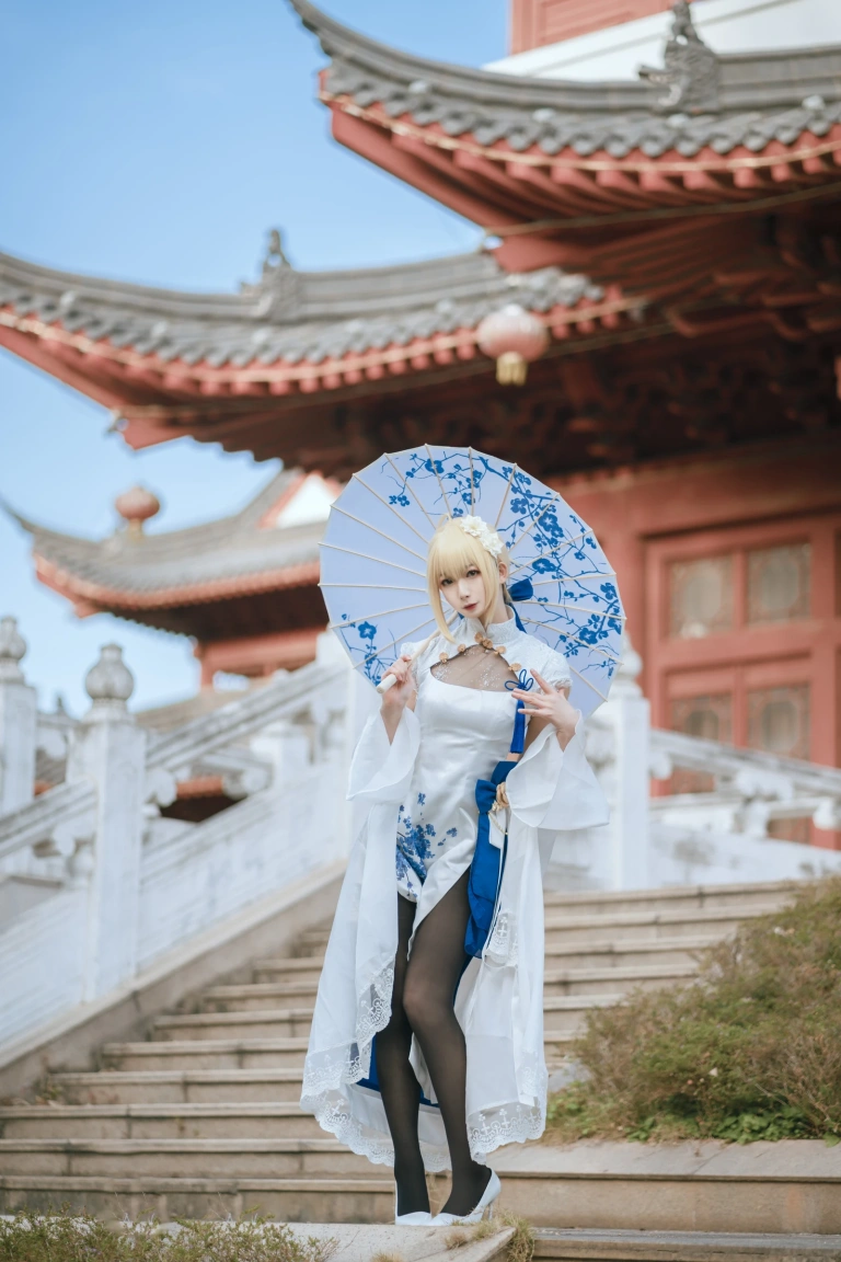 《saber 旗袍》｜封疆疆v · 34张写真