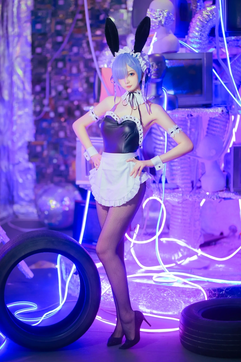 《蕾姆兔女郎》｜封疆疆v · 18张写真