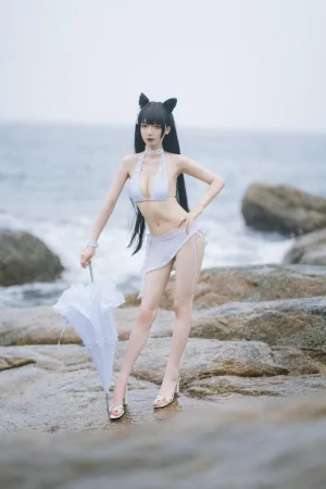 《爱宕泳装》｜封疆疆v · 14张写真