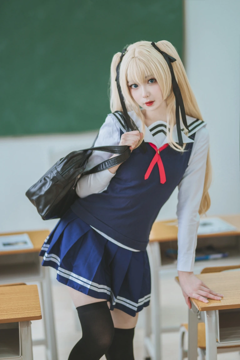 《英梨梨》｜封疆疆v · 40张写真