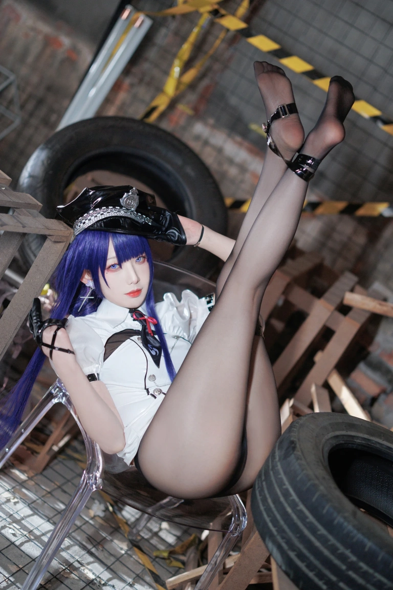 《雷电将军女警》｜封疆疆v · 38张写真