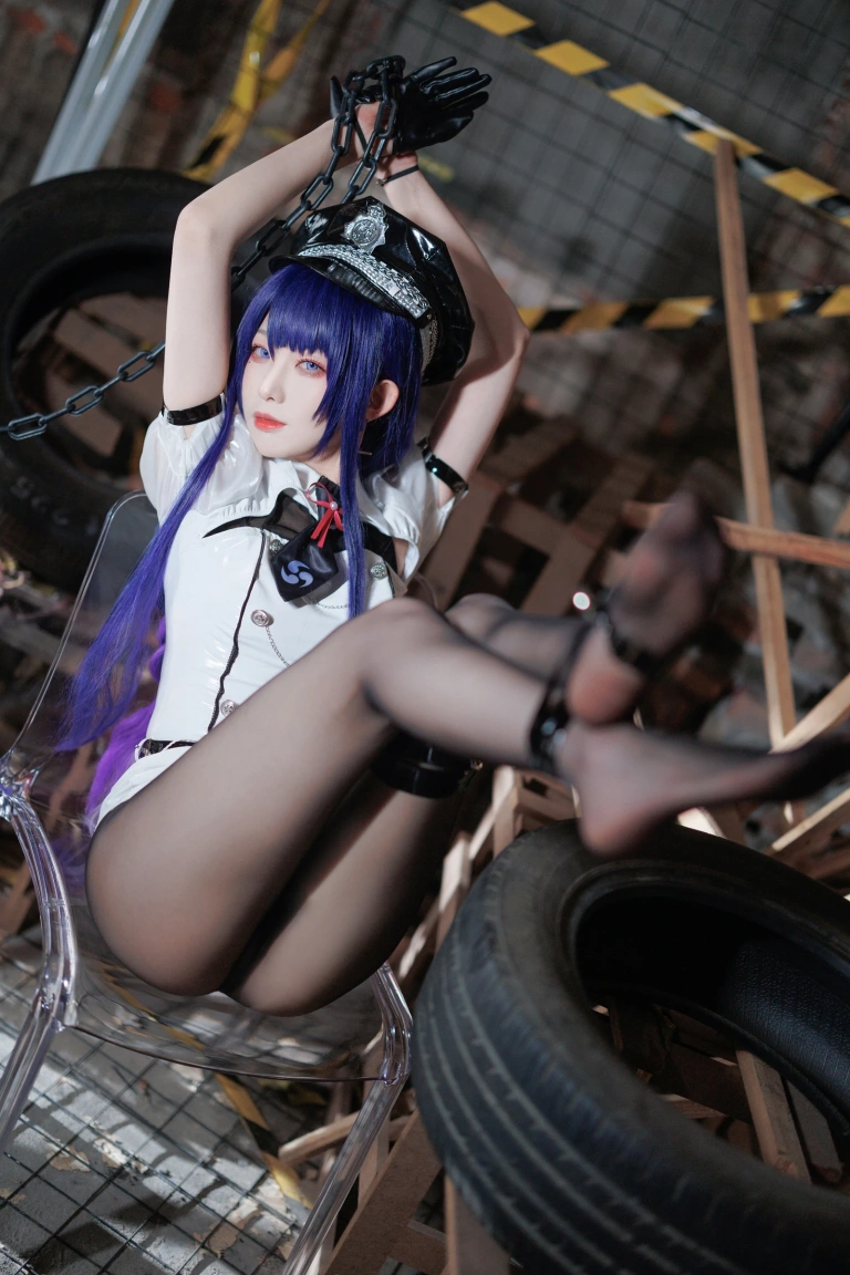 《雷电将军女警》｜封疆疆v · 38张写真