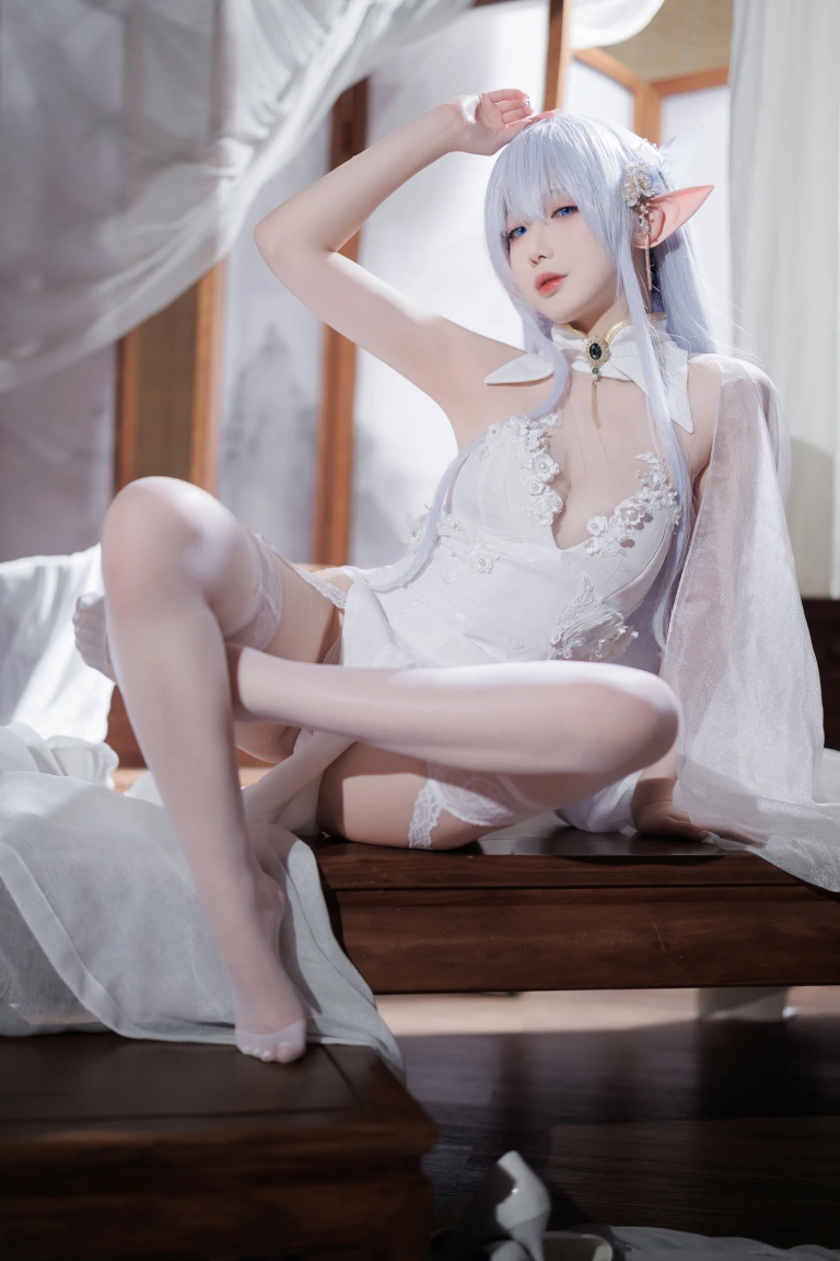 《阿尔比恩旗袍》｜封疆疆v · 40张写真