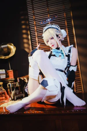 《飞鸟马时 女仆》｜封疆疆v · 41张写真