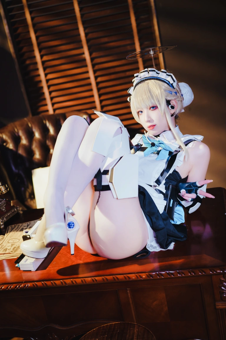 《飞鸟马时 女仆》｜封疆疆v · 41张写真