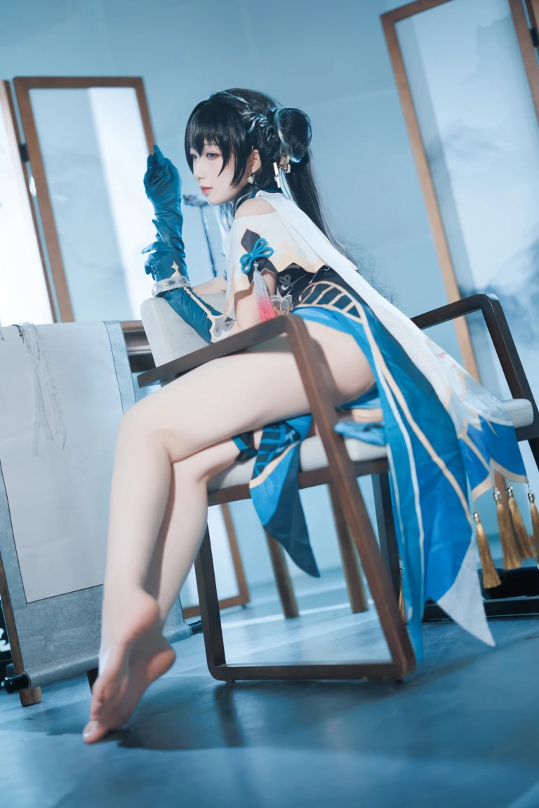 《阮梅》｜封疆疆v · 32张写真