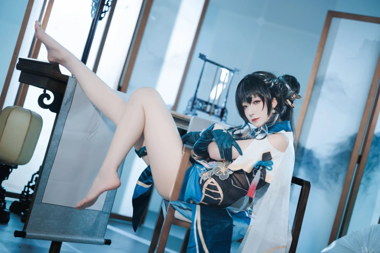 《阮梅》｜封疆疆v · 32张写真