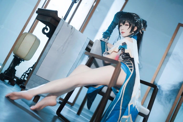 《阮梅》｜封疆疆v · 32张写真