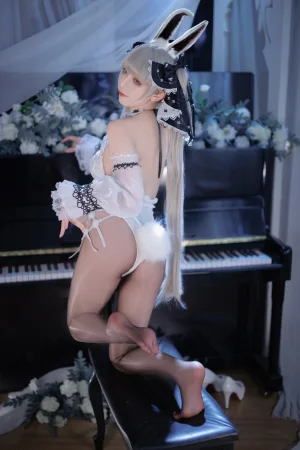 《可畏兔女郎》｜封疆疆v · 40张写真