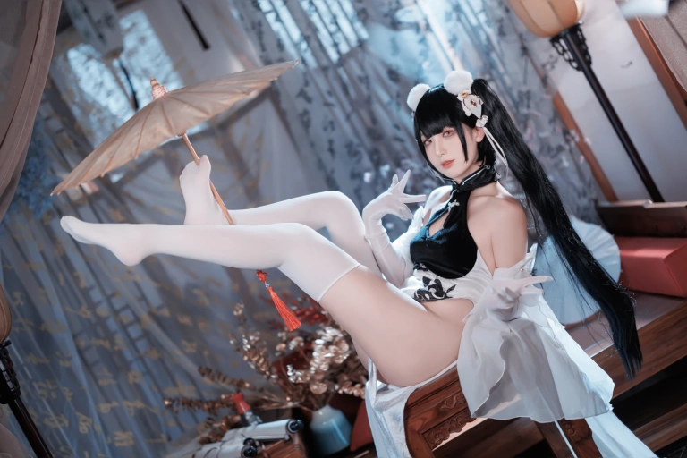 《彼得·史特拉塞》｜封疆疆v · 40张写真