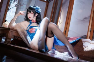《建武旗袍》｜封疆疆v · 36张写真