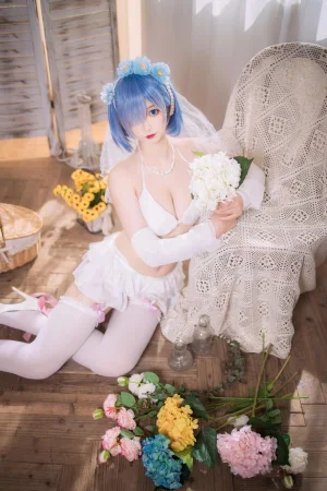 《蕾姆花嫁》｜封疆疆v · 26张写真