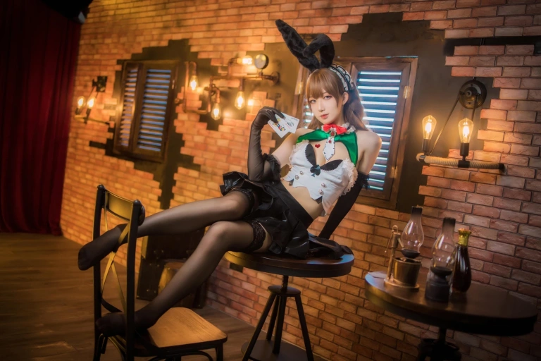 《莫妮卡女郎》｜封疆疆v · 31张写真