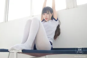 《VOL.004》｜紧急企划 · 69张写真、1 个视频