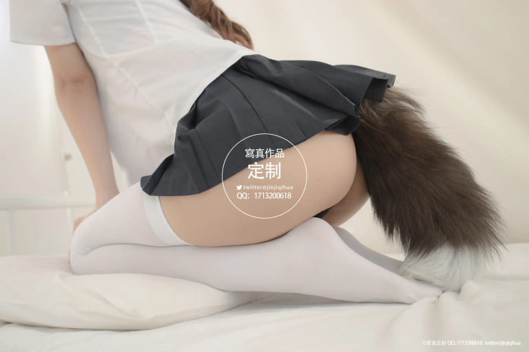 《VOL.005》｜紧急企划 · 68张写真、1 个视频