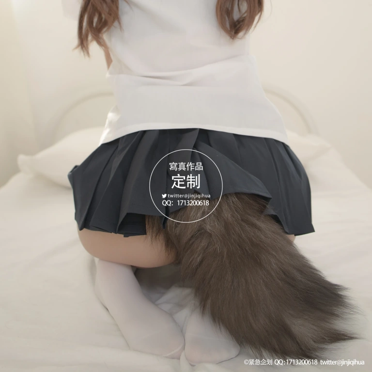《VOL.005》｜紧急企划 · 68张写真、1 个视频