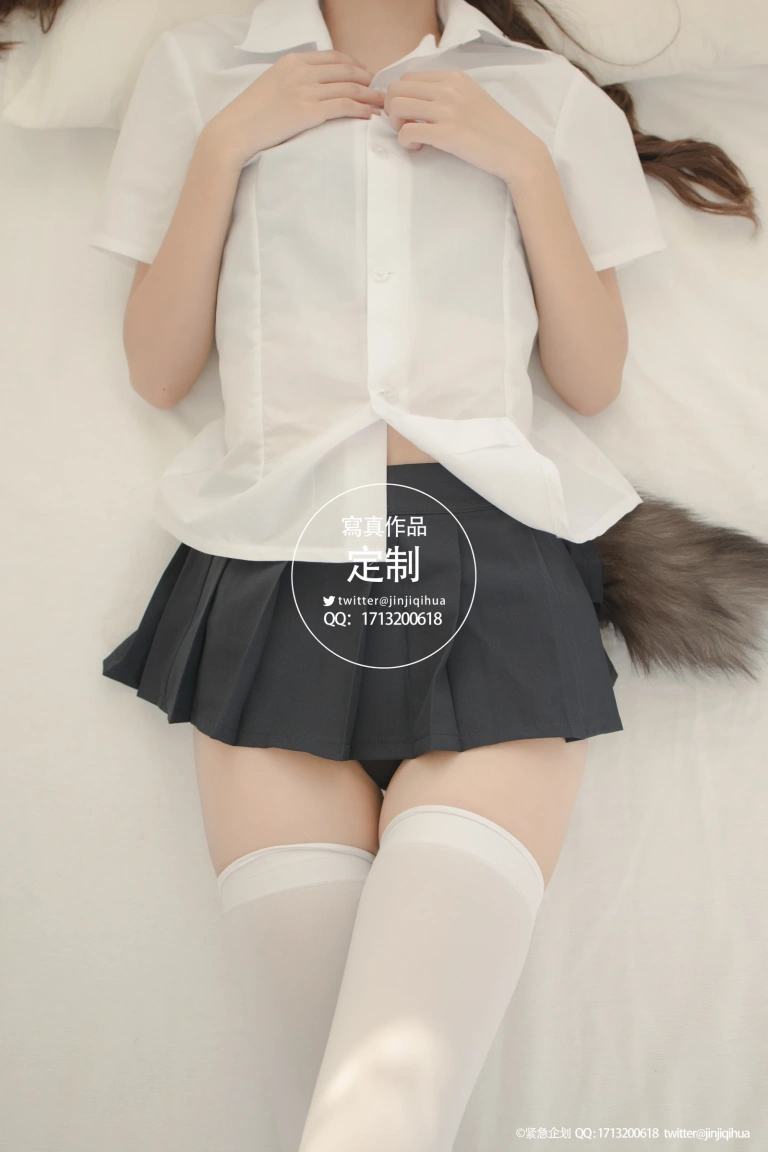《VOL.005》｜紧急企划 · 68张写真、1 个视频
