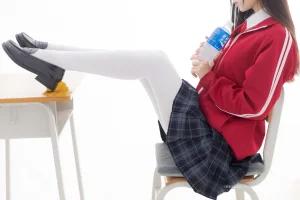 《VOL.008》｜紧急企划 · 108张写真、1 个视频