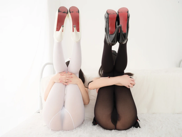 《见希w 黑白护士（缺少视频）》｜紧急企划 · 80张写真