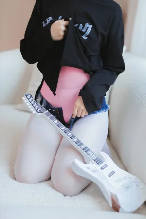 《升玖老师》｜洛桑w伊梓 · 38张写真