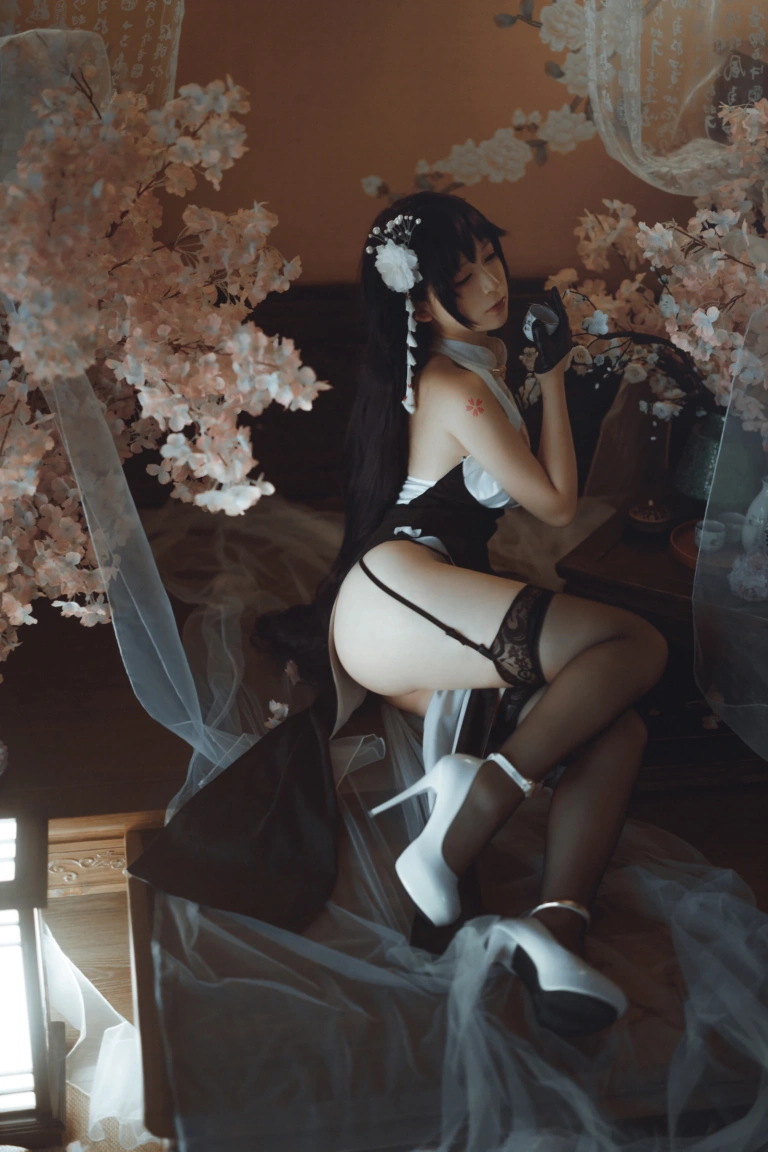 《吾妻旗袍》｜樱落酱w · 20张写真