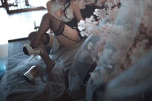 《吾妻旗袍》｜樱落酱w · 20张写真