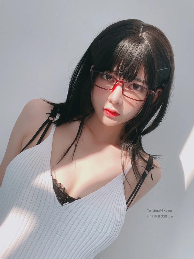 《牛仔裤》｜眼酱大魔王w · 32张写真