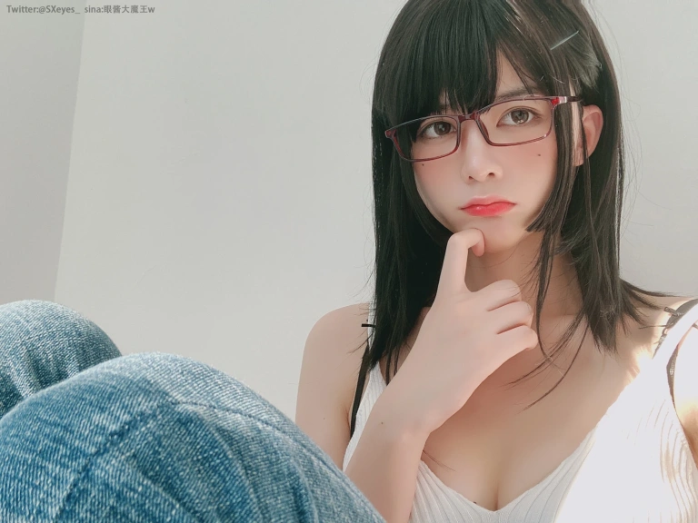 《牛仔裤》｜眼酱大魔王w · 32张写真