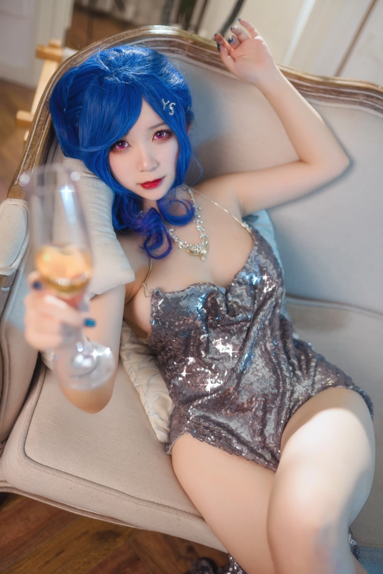 《圣路易斯礼服》｜樱落酱w · 24张写真