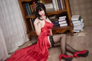 《大凤礼服》｜樱落酱w · 14张写真