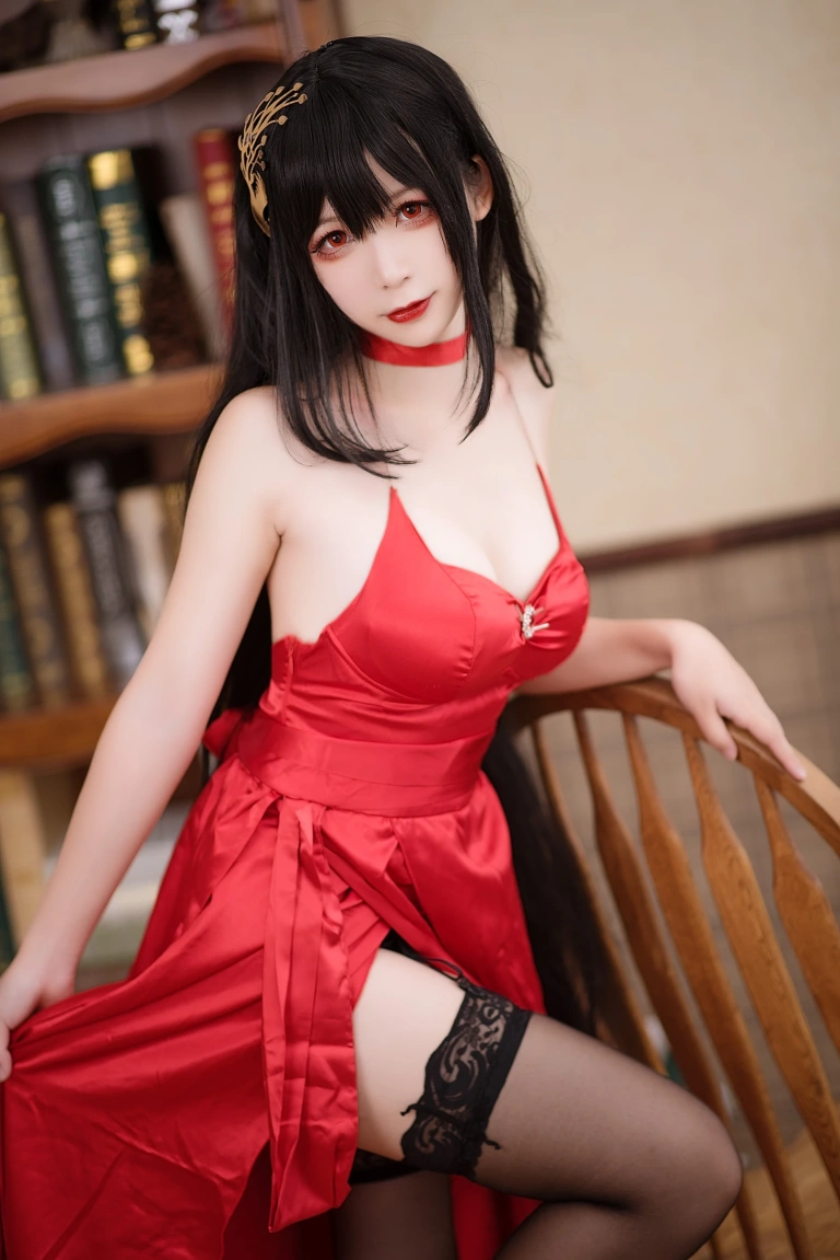 《大凤礼服》｜樱落酱w · 14张写真