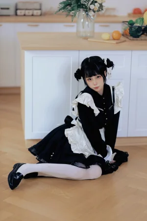 《女仆日记Ⅲ》｜洛桑w伊梓 · 28张写真