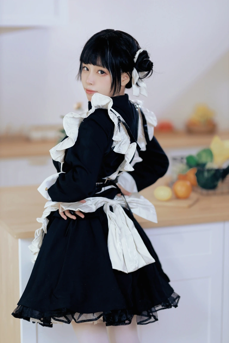 《女仆日记Ⅲ》｜洛桑w伊梓 · 28张写真
