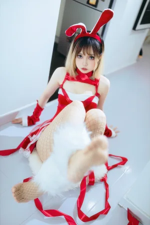 《网袜丝带兔兔》｜洛桑w伊梓 · 46张写真、4 个视频