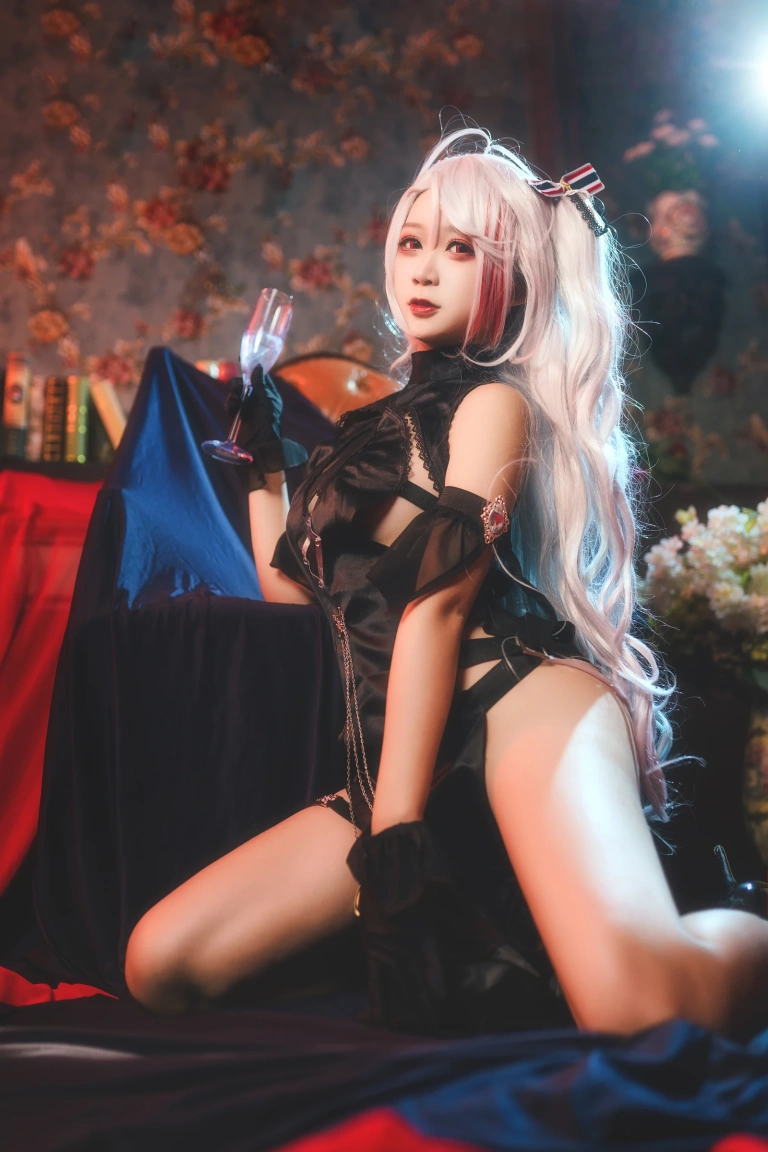 《欧根礼服》｜樱落酱w · 12张写真