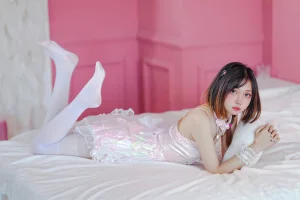 《雪糕》｜洛桑w伊梓 · 32张写真